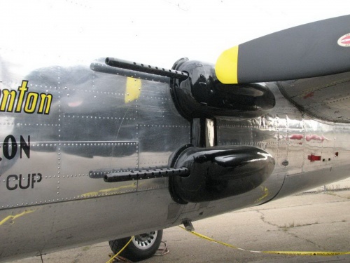 Фотообзор - американский средний бомбардировщик B25J Mitchell (26 фото)