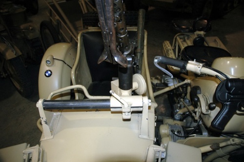 Фотообзор - немецкий мотоцикл BMW R75 (35 фото)