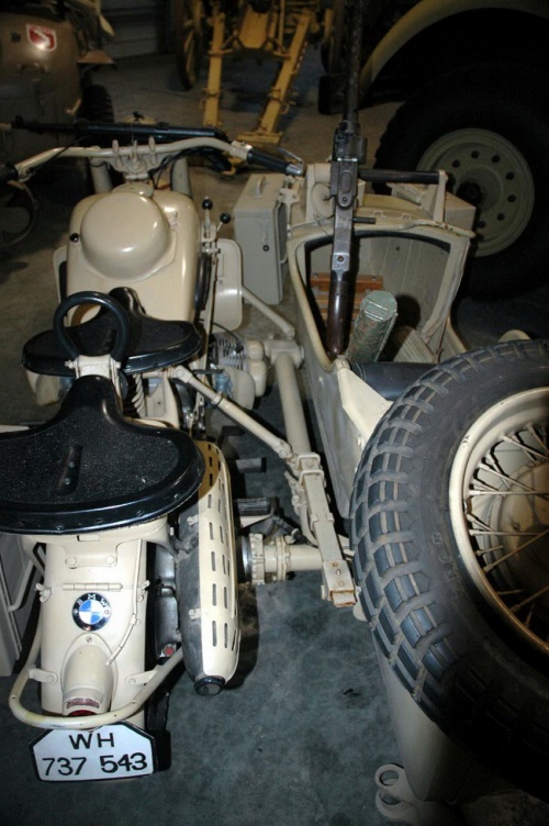 Фотообзор - немецкий мотоцикл BMW R75 (35 фото)