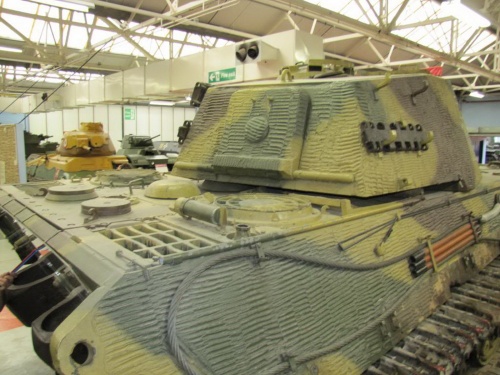 Фотообзор - немецкий тяжелый танк Pz.Kpfw.VI Ausf.B Tiger II (58 фото)