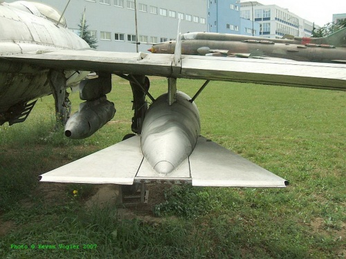 Фотообзор - советский истребитель МИГ-19С (35 фото)