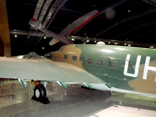 Фотообзор - американский патрульный самолет Lockheed 414 Hudson GR.III (29 фото)