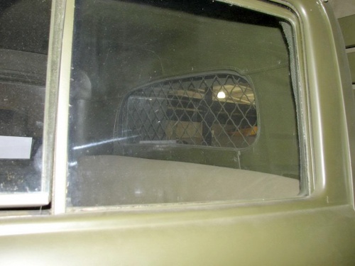 Фотообзор - американский грузовик Studebaker US6 (23 фото)