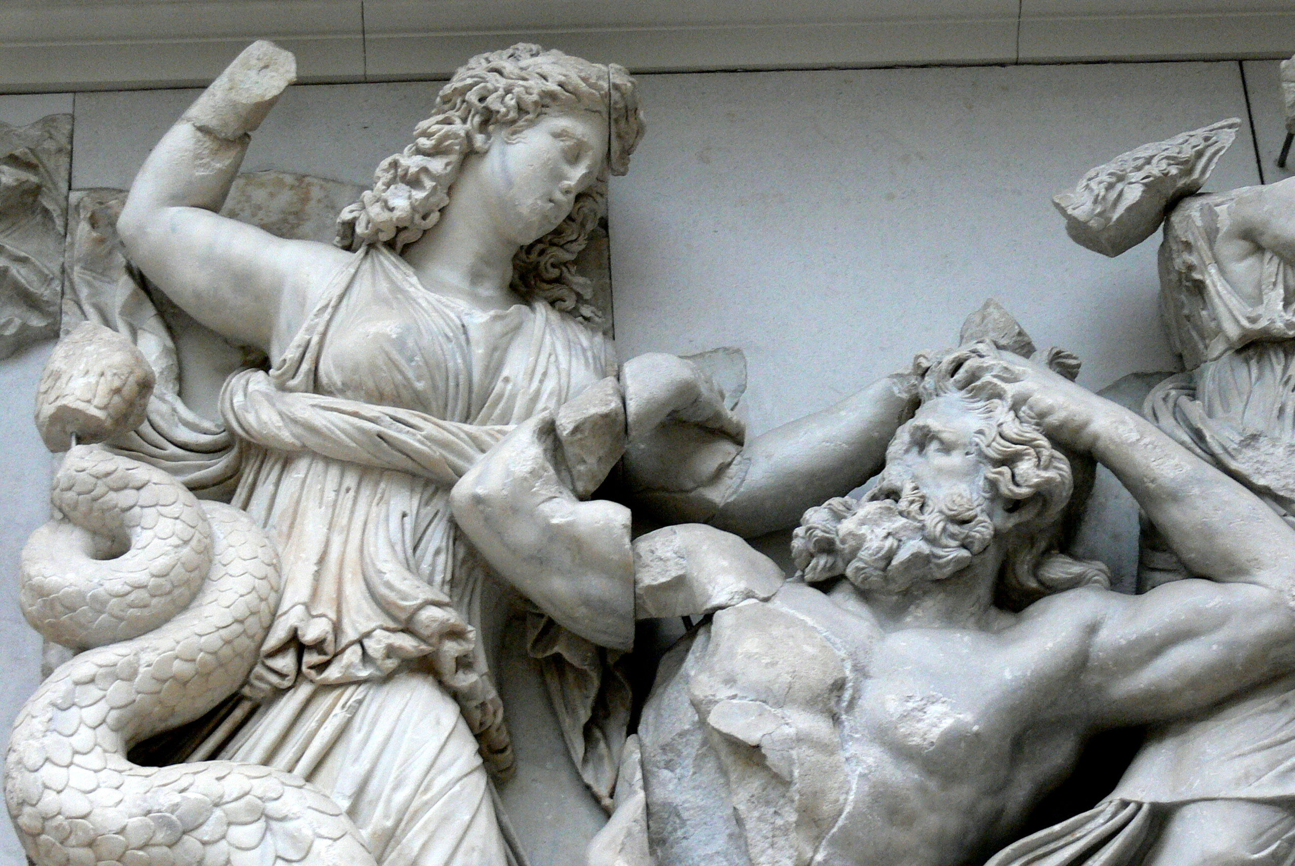 Статуи в греции