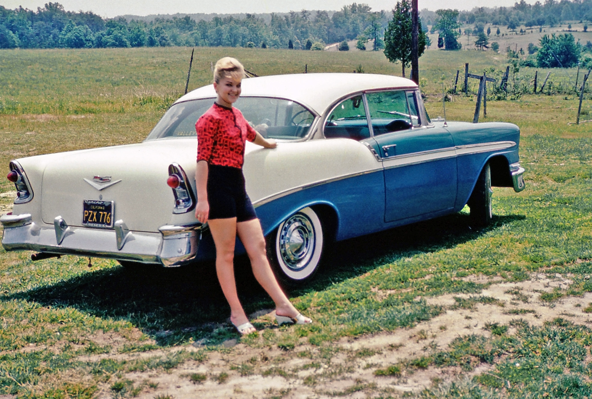 This car is theirs. Chevrolet Bel Air 1963. Chevrolet Bel Air Hardtop 1956. Шевроле Бель Эйр 1970. Ford 50 х.