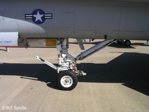 Фотообзор - американский палубный истребитель-бомбардировщикFA-18A Hornet (84 фото)