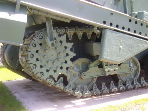 Фотообзор - американский инженерный танк Sherman M4A4 Crab (66 фото)