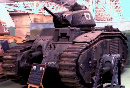Фотообзор - французский тяжелый танк Char B1 (28 фото)