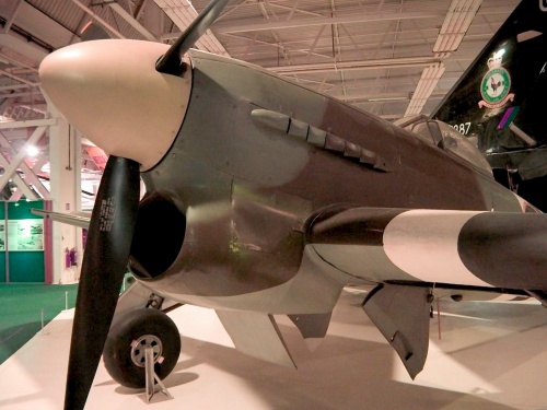Фотообзор - британский истребитель-бомбардировщик Hawker Typhoon IB (24 фото)