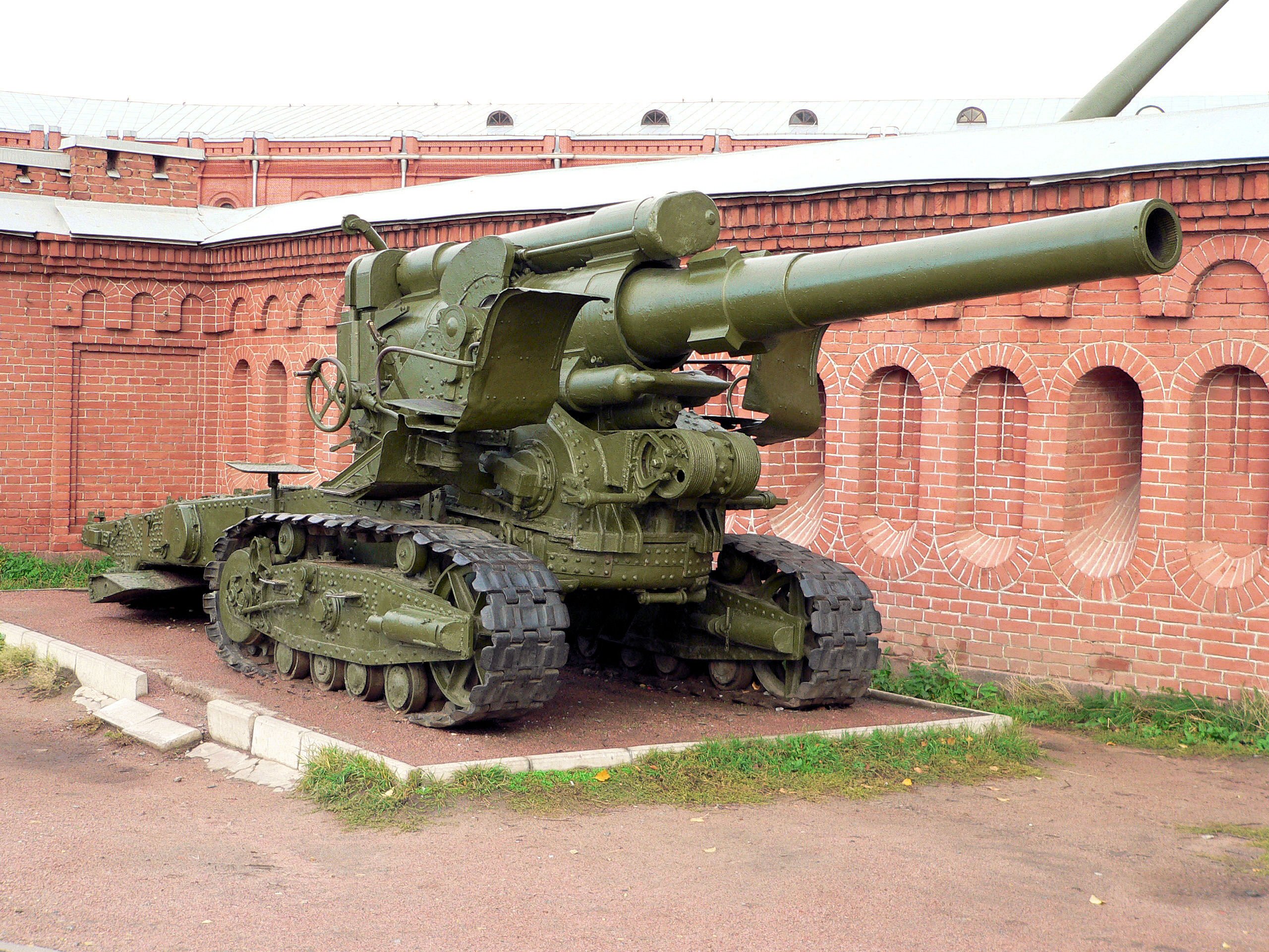 Самоходная установка времен великой отечественной. Сталинская Кувалда 203-мм гаубица. Орудие б-4 203 мм. 203 Мм гаубица б-4. Сталинская Кувалда 203-мм гаубица б-4.