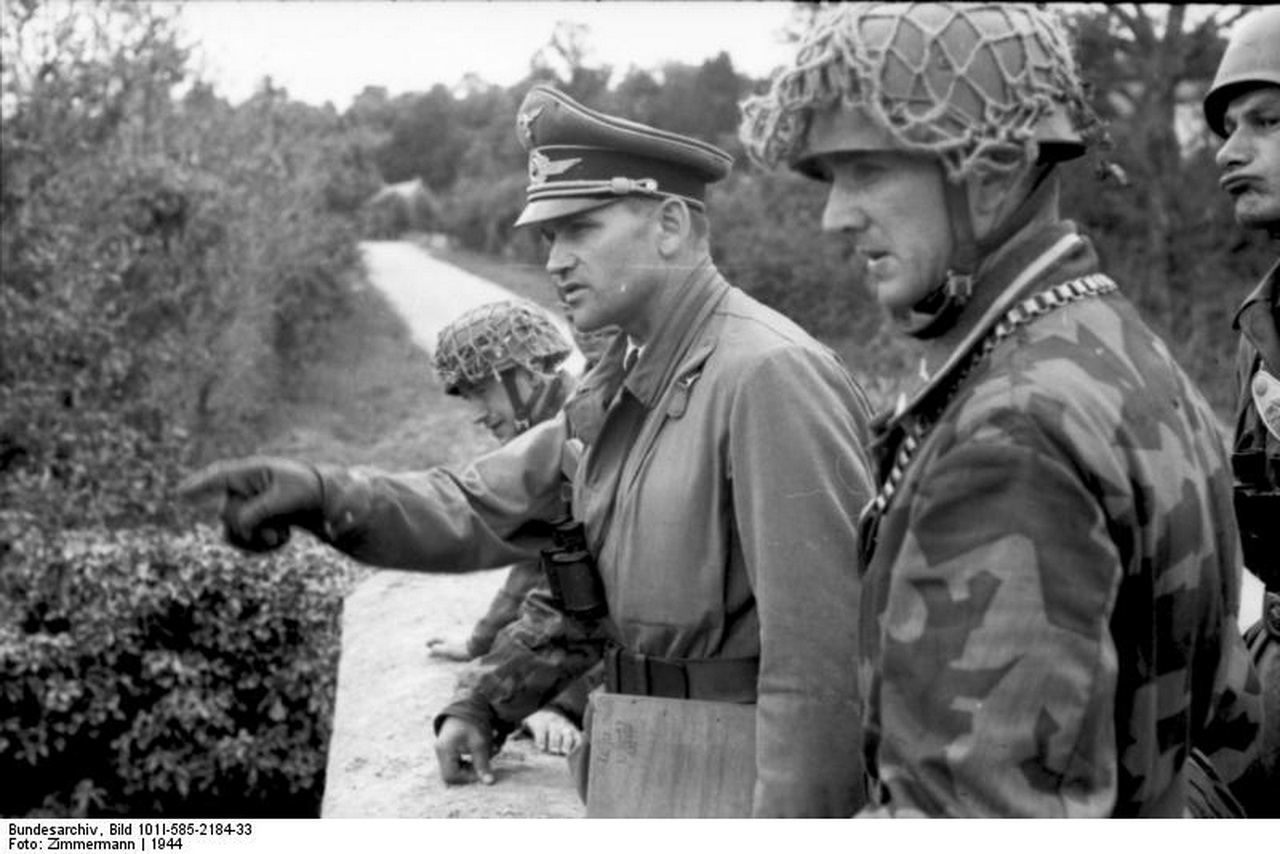 Украдена форма. Fallschirmjager Нормандия 1944. Бундесархив Ваффен СС. Ваффен СС Нормандия 1944. Парашютисты вермахта на Восточном фронте.
