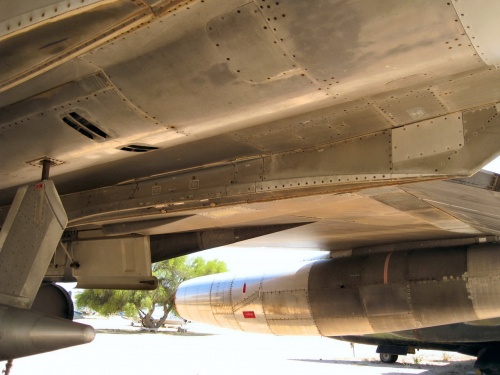 Фотообзор - американский бомбардировщик Convair B-58A Hustler (34 фото)