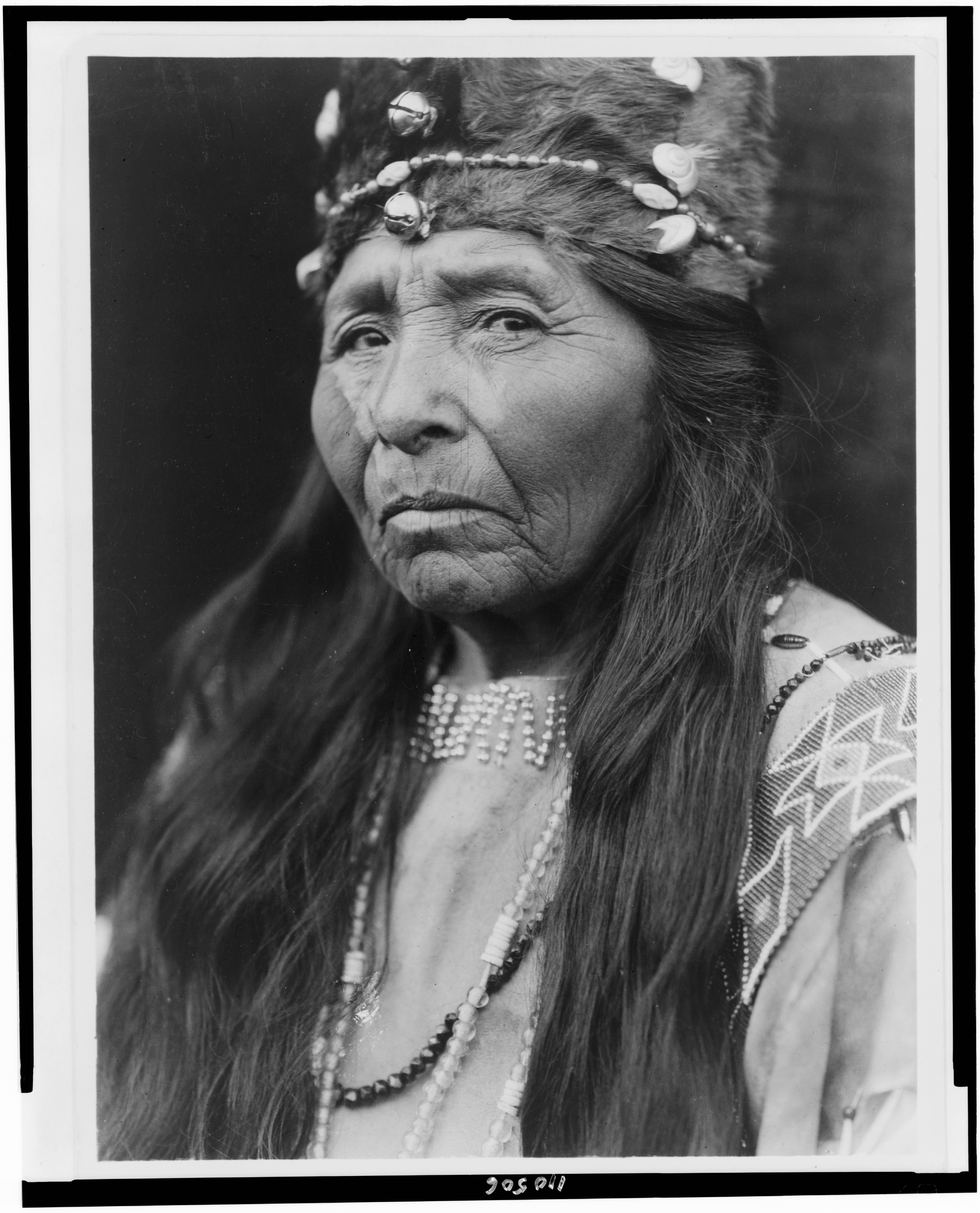 Кожа индейца. Коренные индейцы Северной Америки. Кертис американские индейцы. Американская монголоидная раса индейцы. Edward s. Curtis.