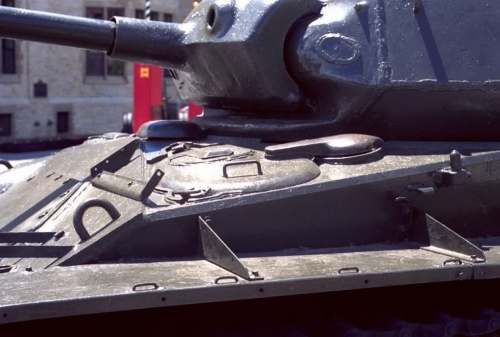 Фотообзор - американский легкий танк M-24 Chaffee (59 фото)