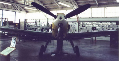 Немецкий истребитель ME-109E (33 обоев)