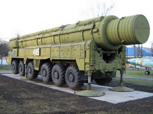 Советский подвижный грунтовый ракетный комплекс RSD-10 Pioner (SS-20) (42 обоев)