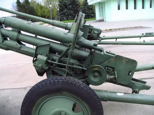 Советская 76-мм дивизионная пушка ЗИС-3 (29 обоев)