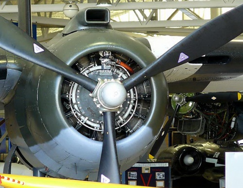 Американский средний бомбардировщик North American B-25 Mitchell (32 фото)