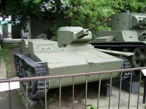 Фотообзор - советский плавающий танк Т-38 (30 фото)