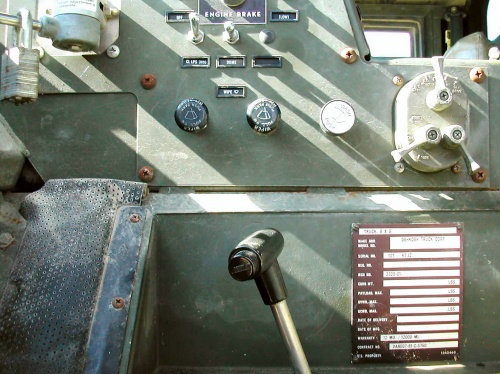 Фотообзор - американский грузовик M985 HEMTT (64 фото)