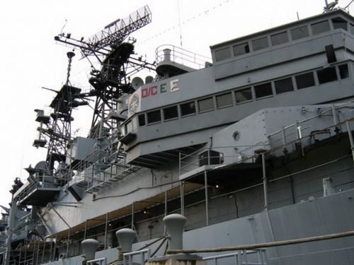 Американский ракетный крейсер USS Little Rock (26 фото)