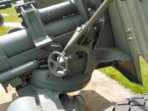 Фотообзор - американская противотанковая пушка T25 калибра 90mm (32 фото)