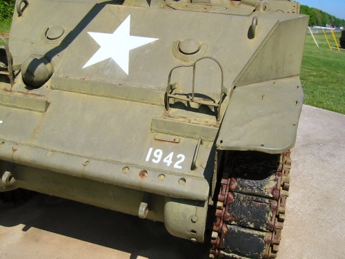 Фотообзор - американский легкий танк M-5A1 Stuart (32 фото)