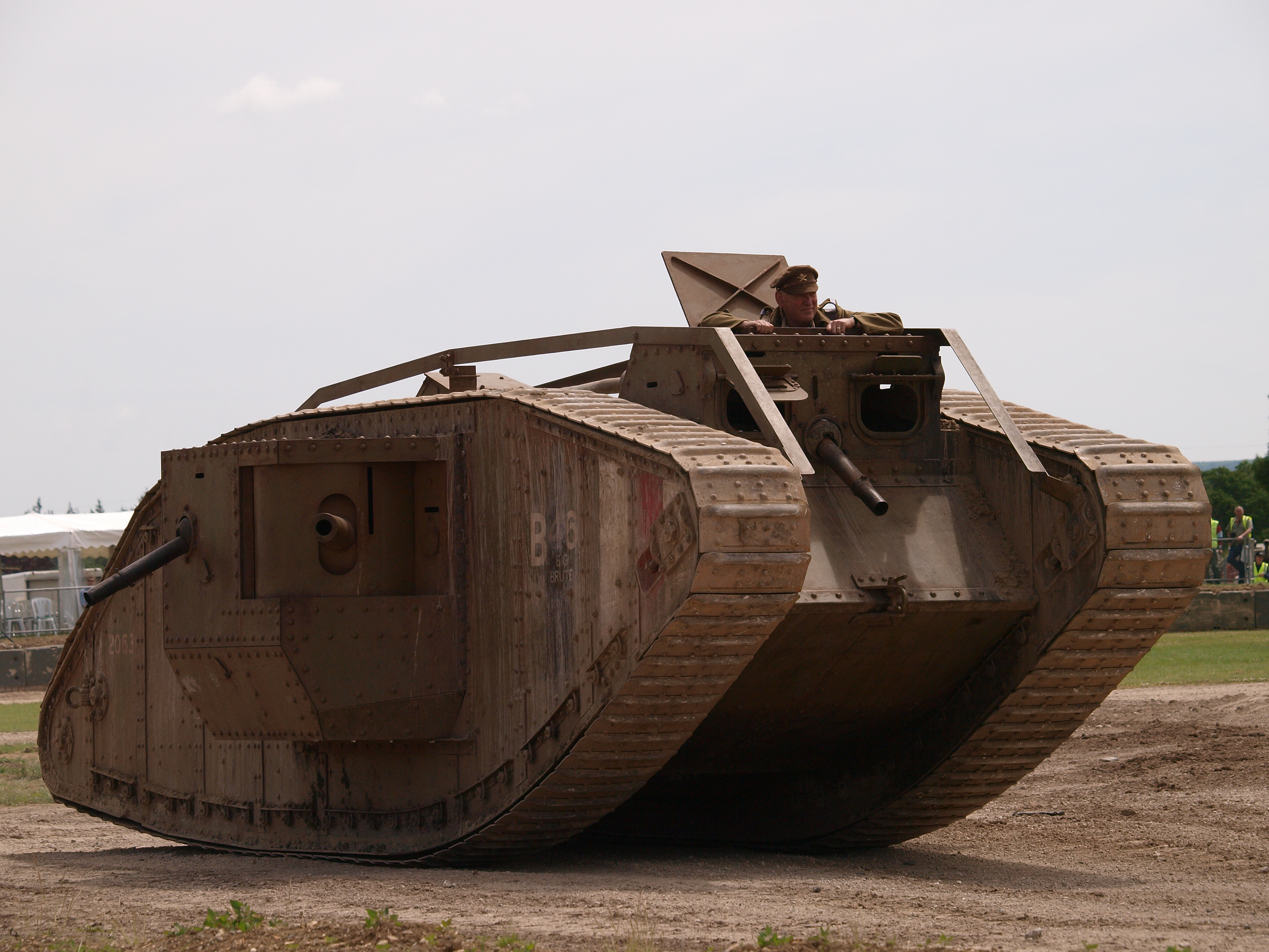 Самый сильный танк в мире танков. Самый бронированный танк в мире. Самый сильный танк в мире. Самый первый танк в мире. Самый мощный танк в мире.