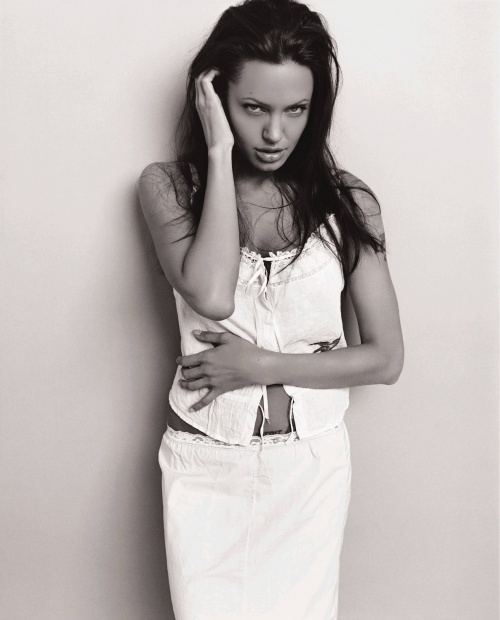 Angelina Jolie - Photoshoot for Premiere Magazine (June 2003) (19 фото)