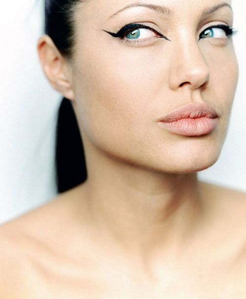 Angelina Jolie - Photoshoot for Premiere Magazine (June 2003) (19 фото)