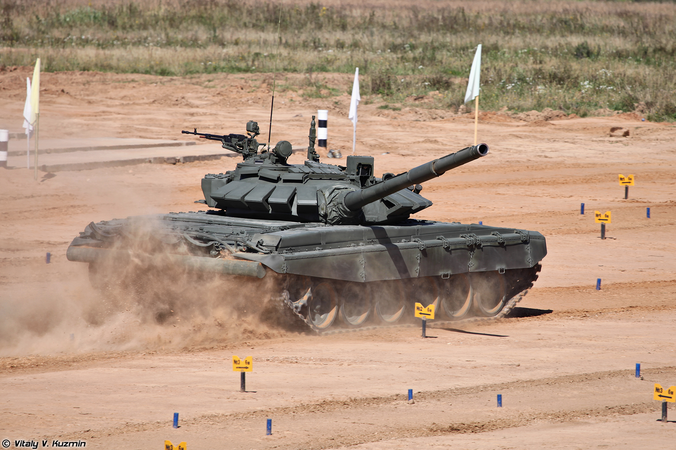 Дуэль т 72 и абрамс. Т-72б3. Танк т72б3. Военная техника танк т 72. Танк т-72б.