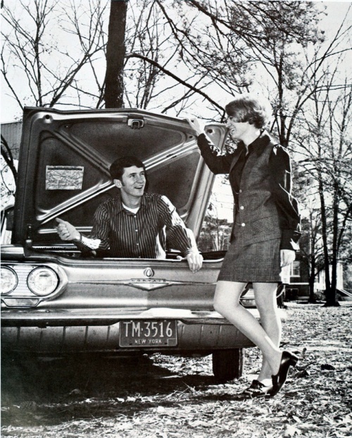 Рекламные плакаты авто. Середина ХХ-го века (42 фото)