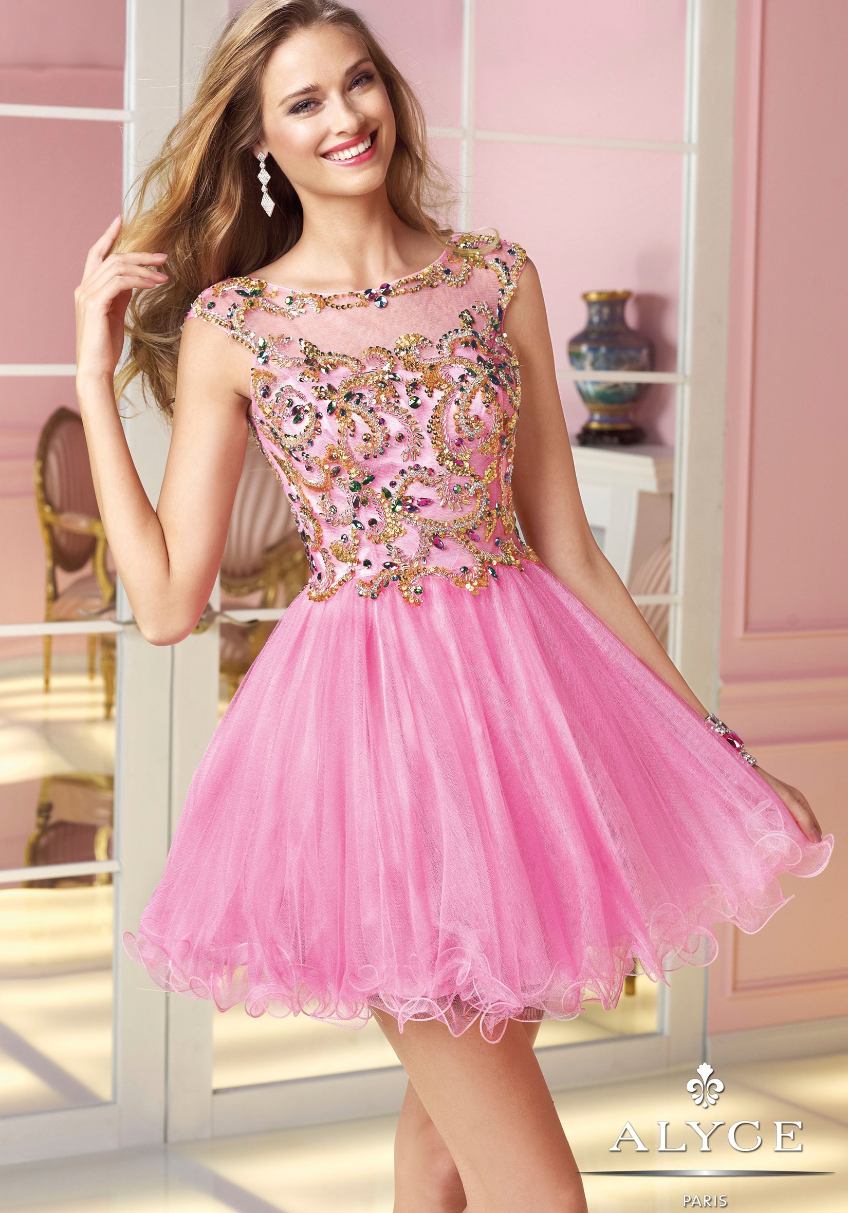 Видео розовое платье. Платье на выпускной. Платье розовое. Красивые платья на выпускной. Платье ярко-розовое.