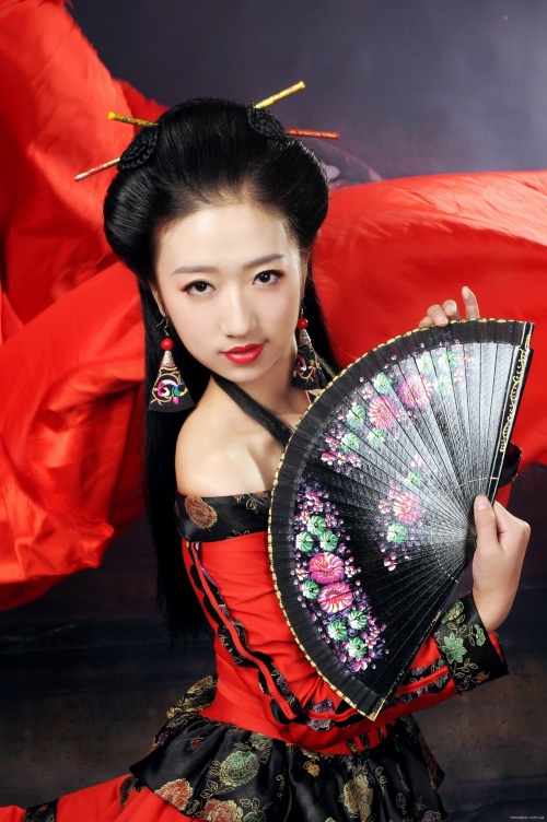 Китайский национальный костюм 2 (8 фото)